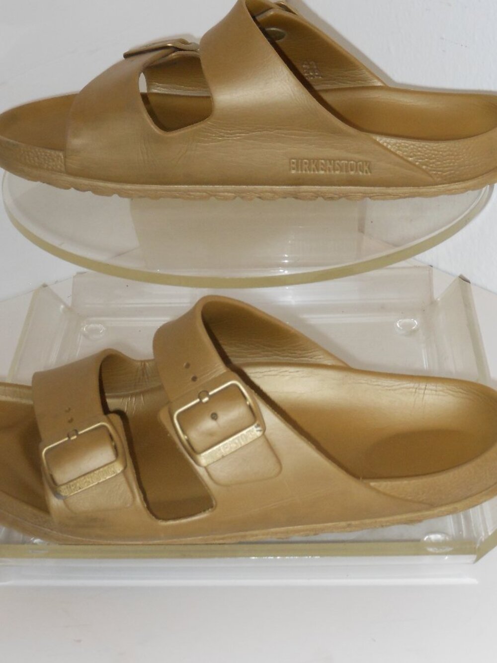BIRKENSTOCK GOLD DOUBLE STRAPP BUCKLE FASTENING SLIP-ON SANDALS SIZE 11 MEDIUM